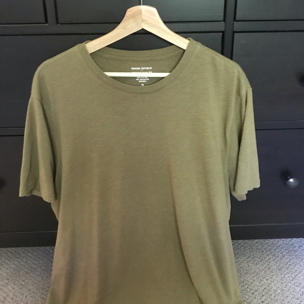 Banana republic t shirt